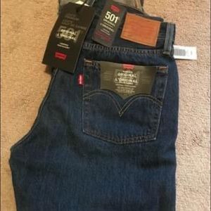 BNWT Levi 501 Original 27W dark wash